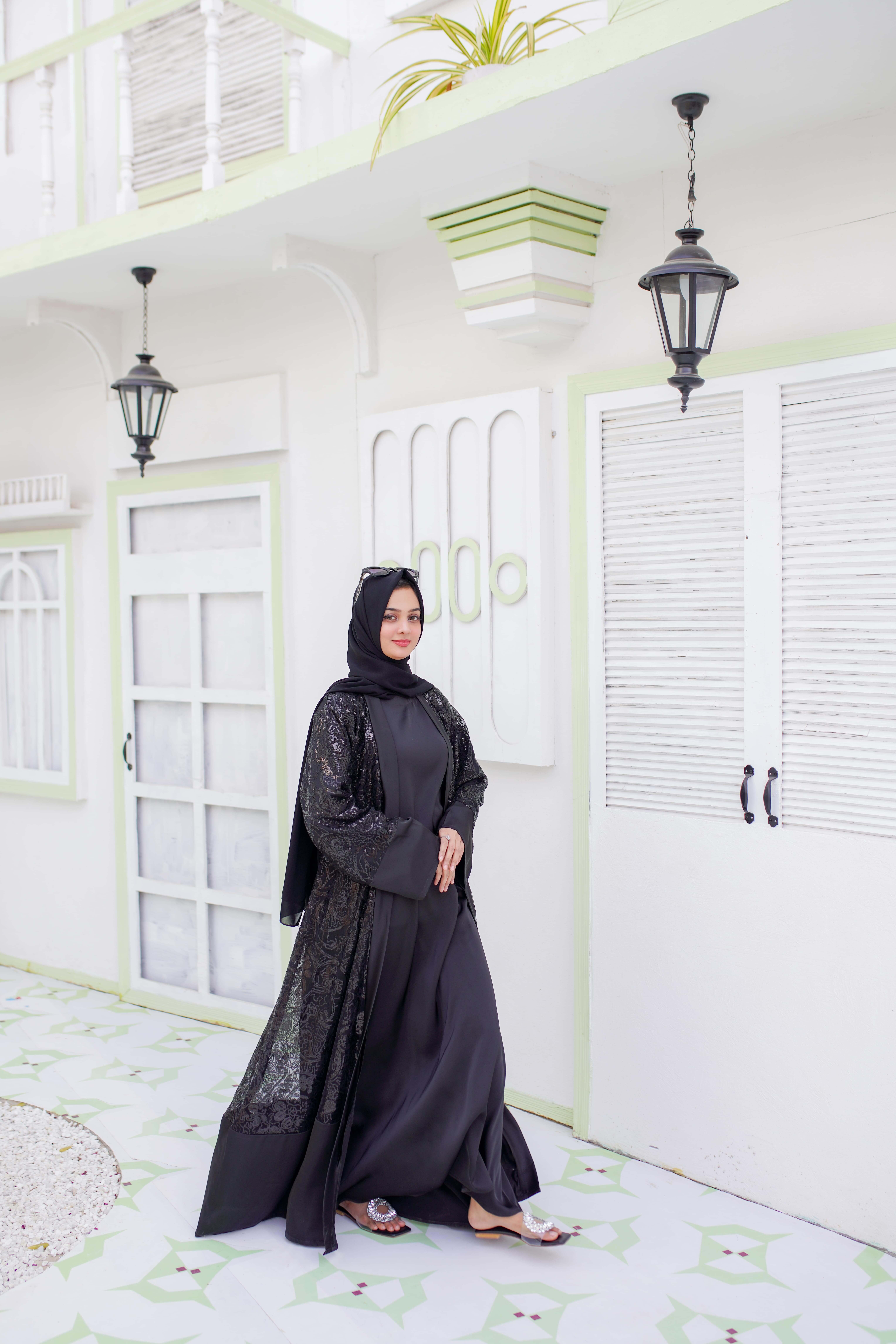 Black Sequin Open Abaya - Image 4