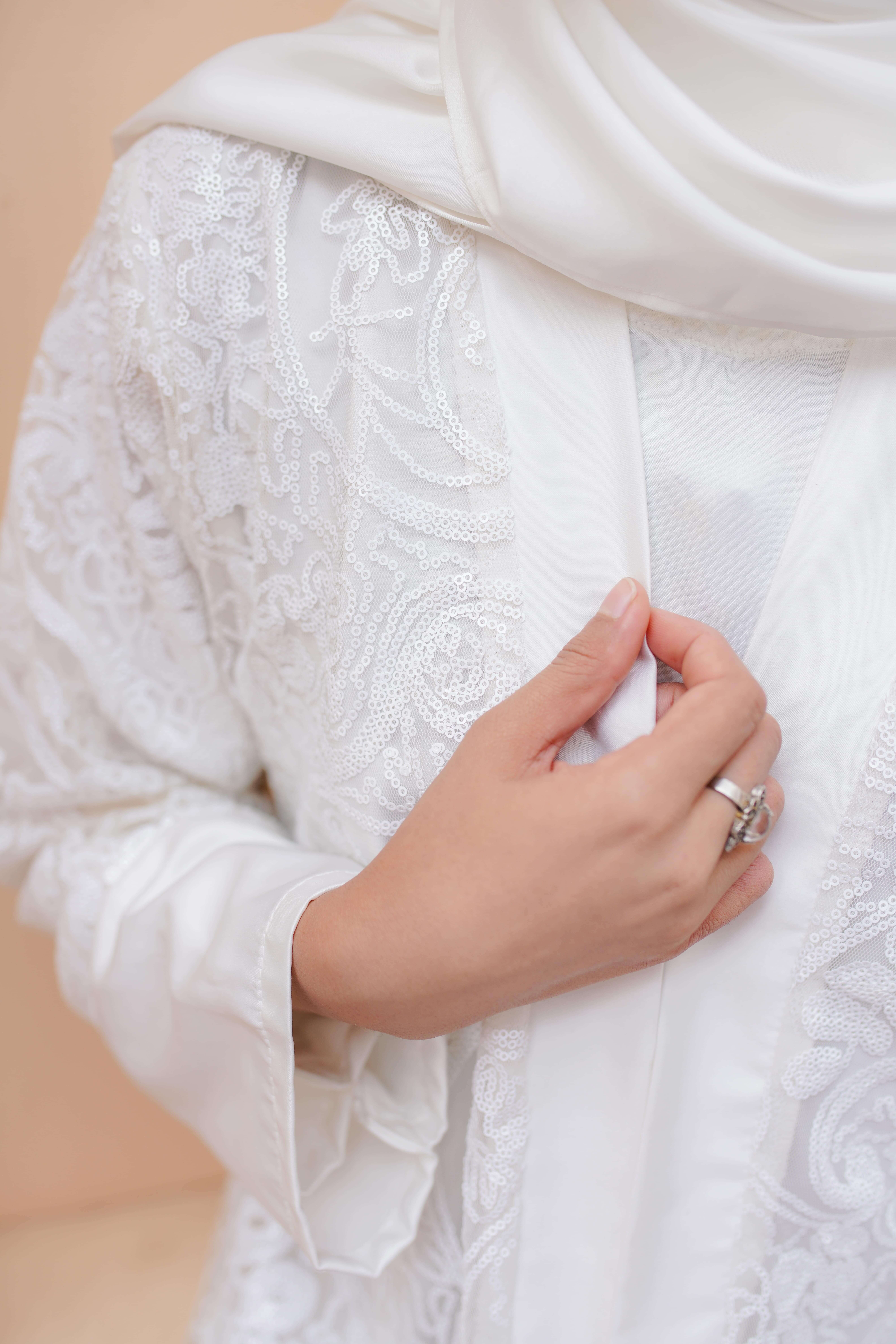 White Sequin Open Abaya - Image 3