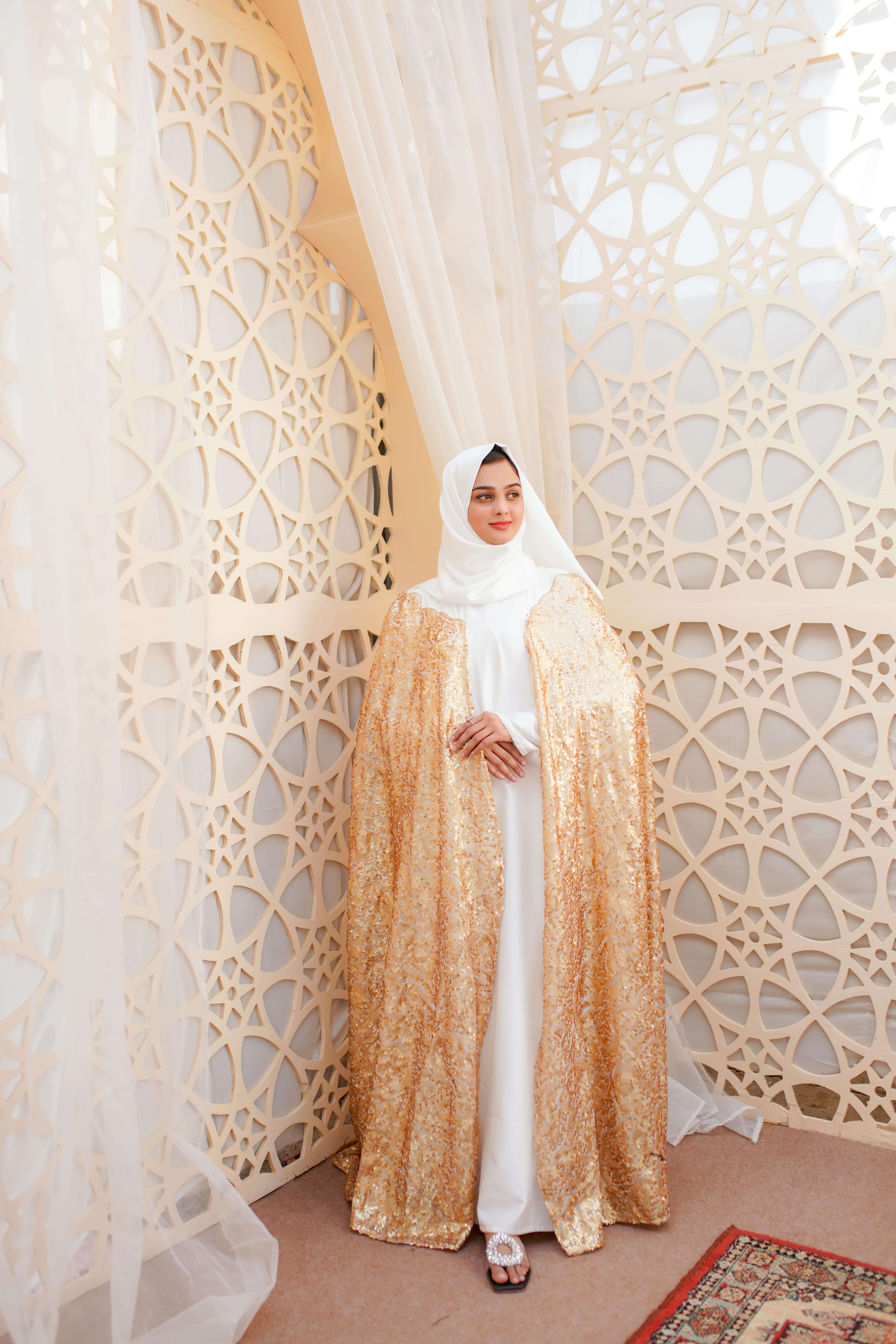 Luxury Sequin Gold Cape - Image 3